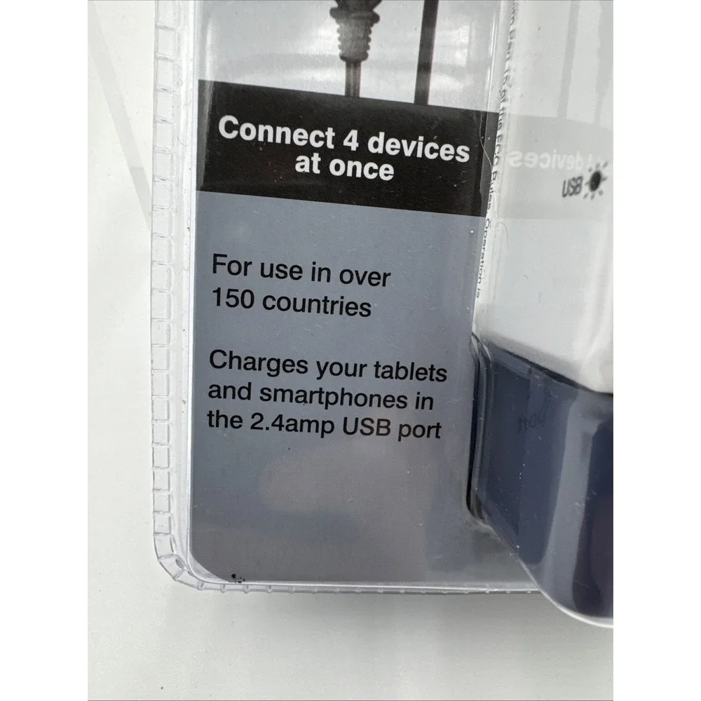 Worldwide Adapter with USB port Travelsmart by‎ Conair - BRAND NEW -